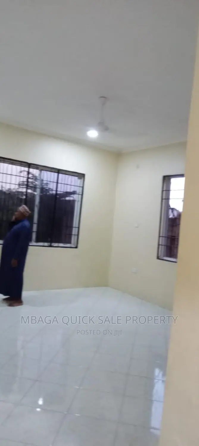 3bdrm House in Mburahati Muanzini for rent