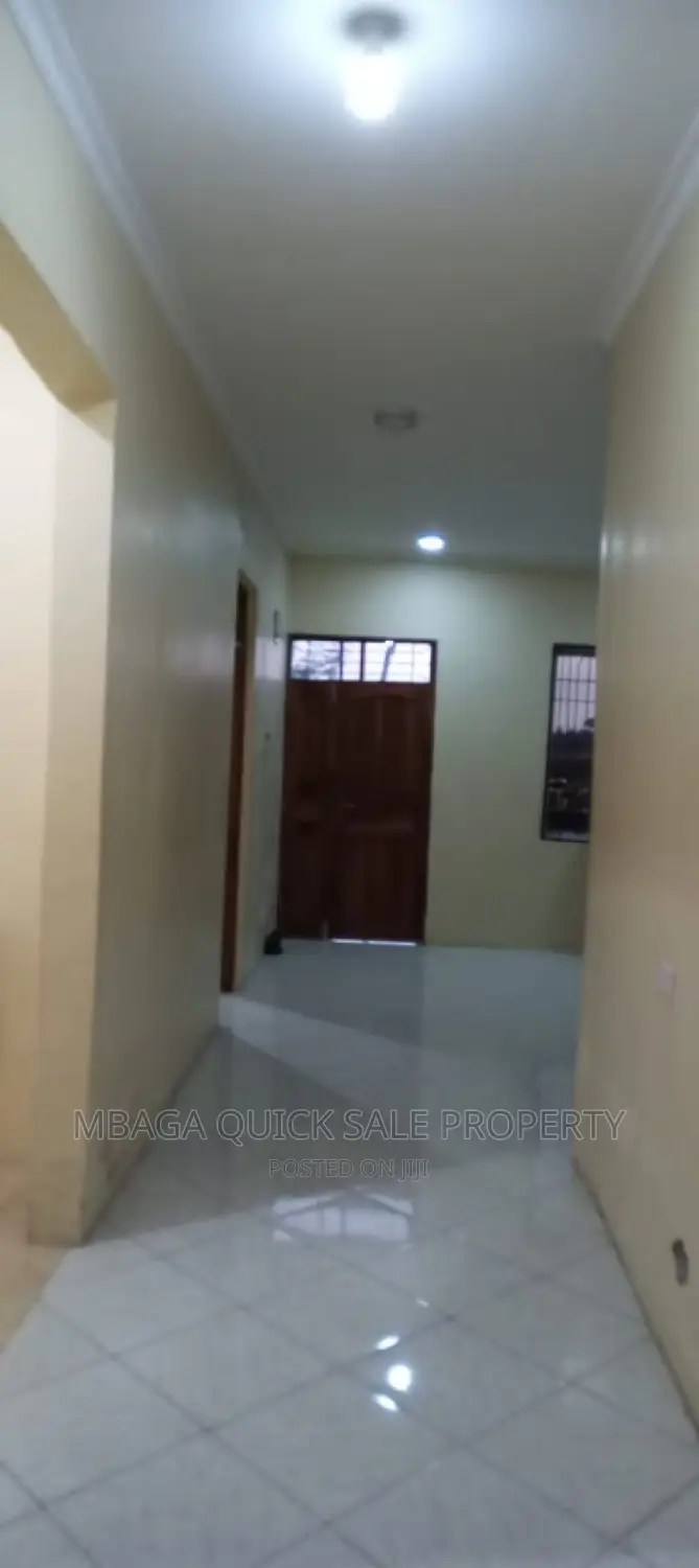 3bdrm House in Mburahati Muanzini for rent