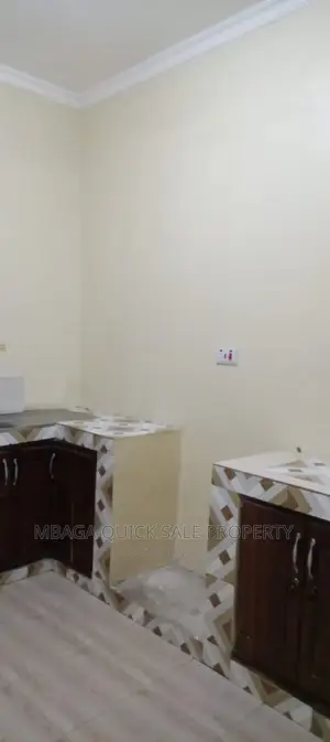 3bdrm House in Mburahati Muanzini for rent