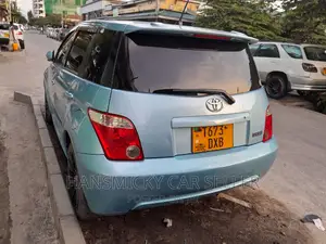 Toyota IST 2006 Blue