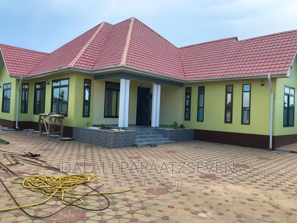 3bdrm House in Dalalipapaatzseven, Bunju for rent