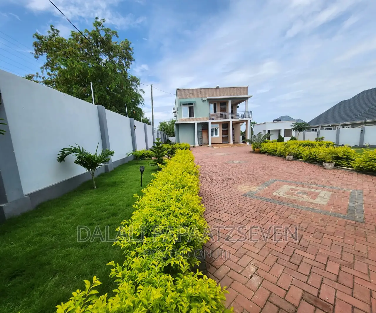 3bdrm House in Dalalipapaatzseven, Kinondoni for rent