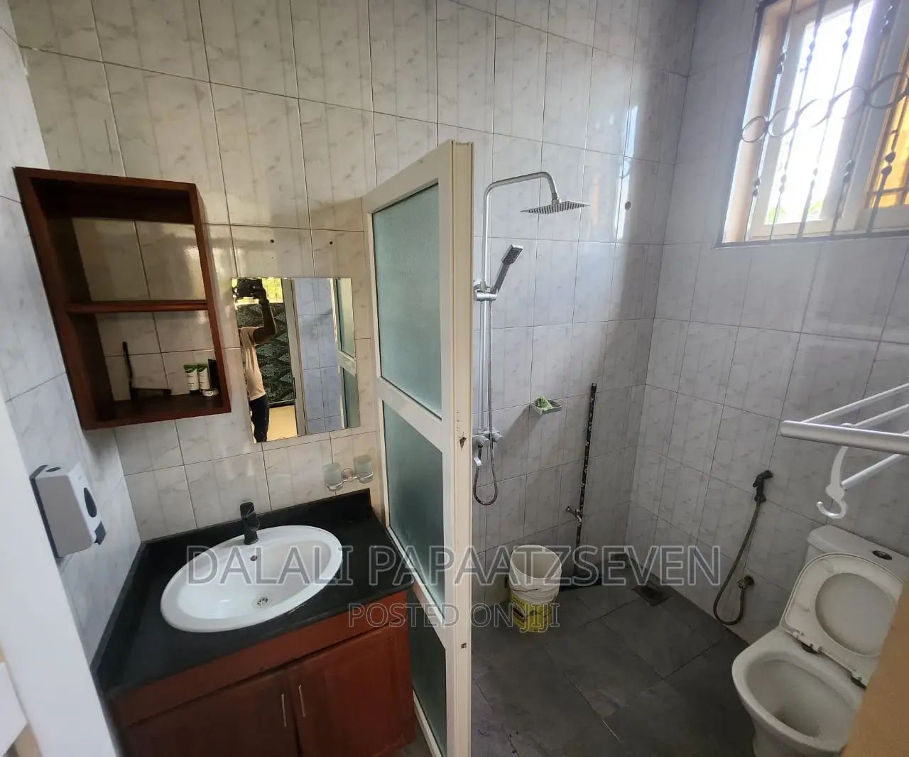 3bdrm House in Dalalipapaatzseven, Kinondoni for rent