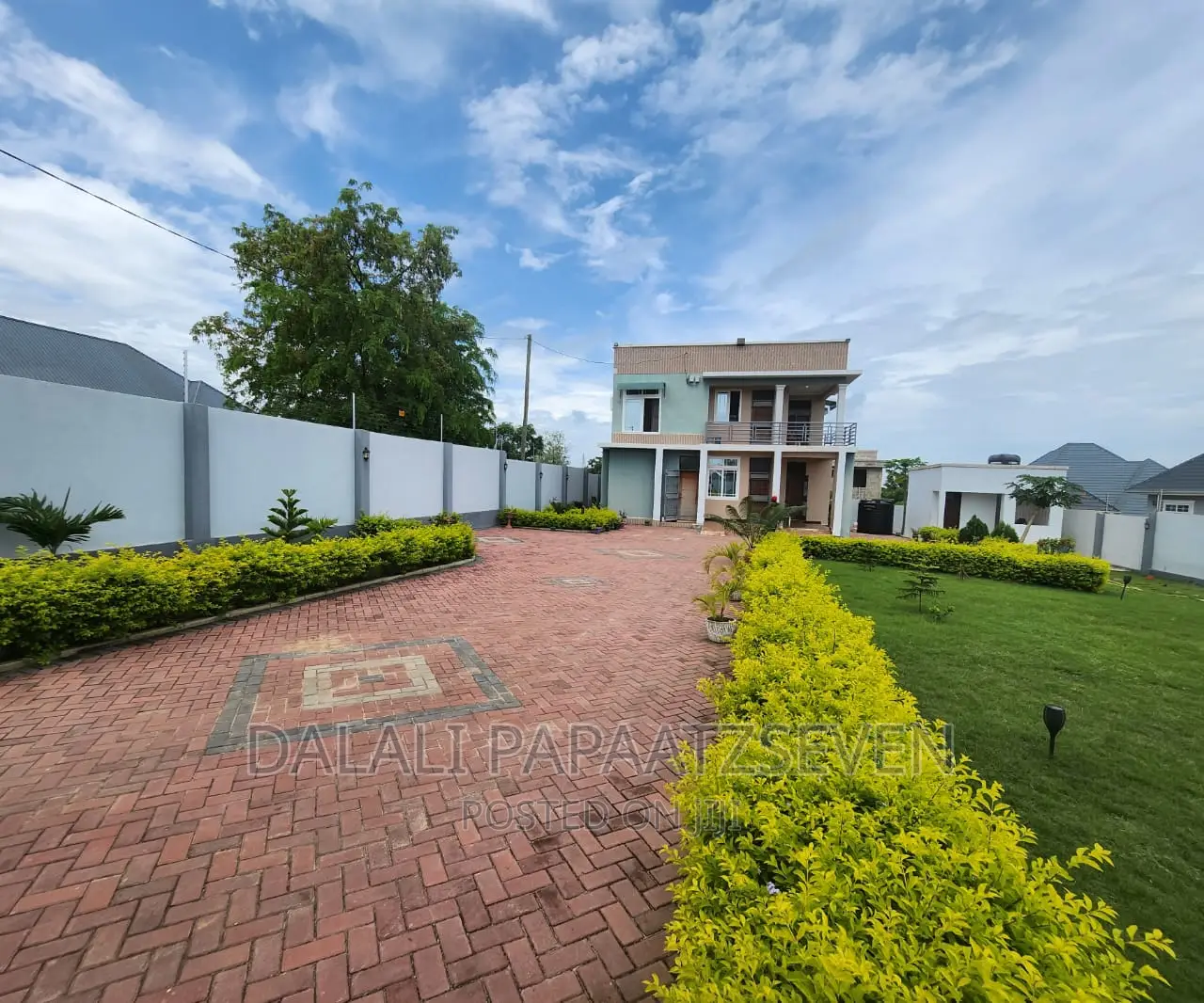 3bdrm House in Dalalipapaatzseven, Kinondoni for rent