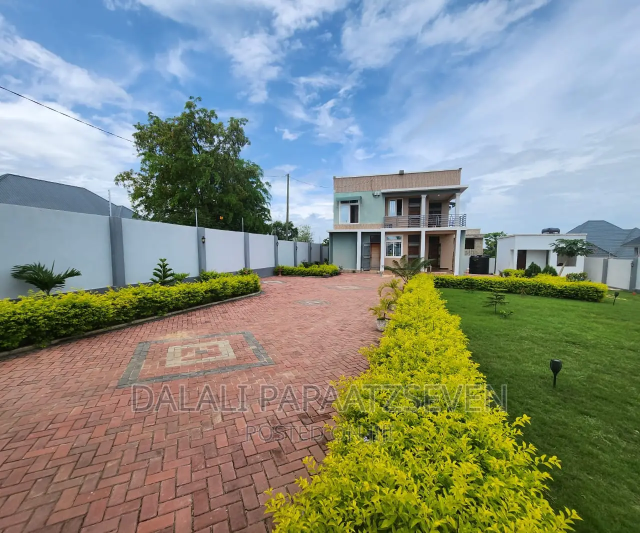 3bdrm House in Dalalipapaatzseven, Kinondoni for rent