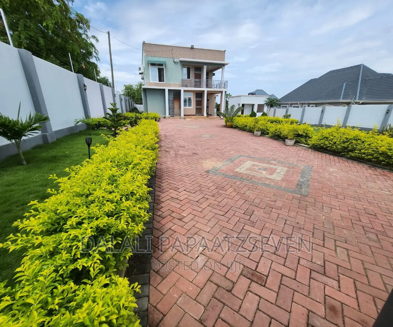 3bdrm House in Dalalipapaatzseven, Kinondoni for rent