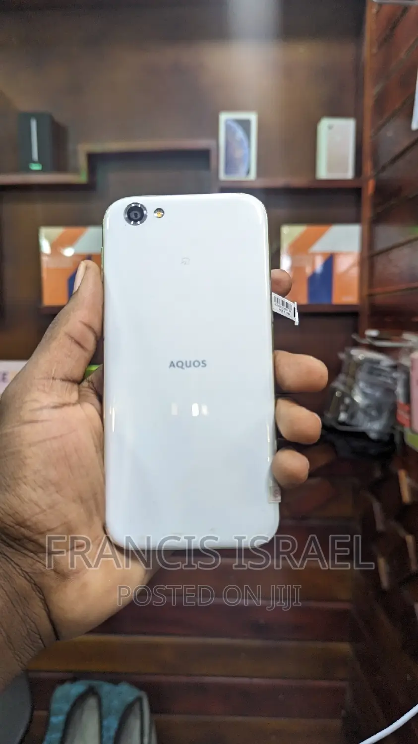 Sharp Aquos R2 64 GB White