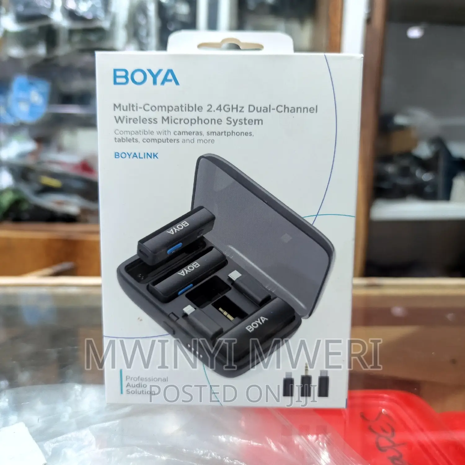 BOYA BOYALINK 2-Person All-in-One Wireless Microphone System