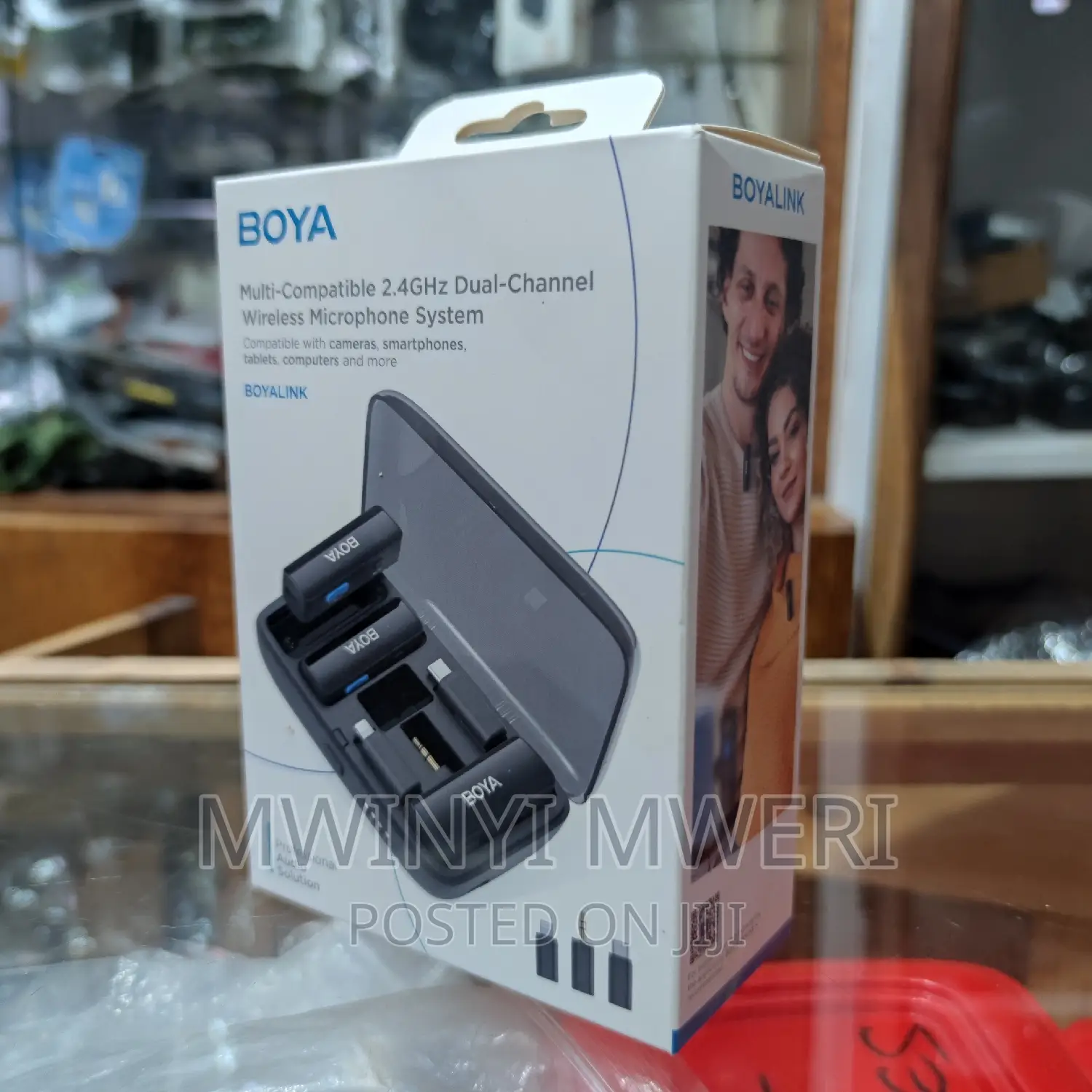 BOYA BOYALINK 2-Person All-in-One Wireless Microphone System
