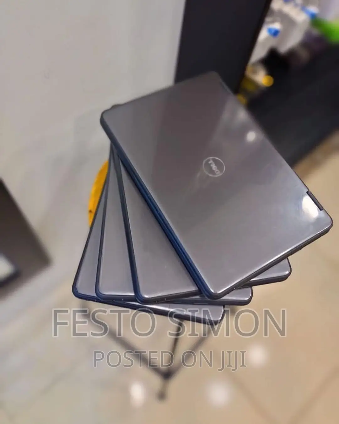 New Laptop Dell Latitude 3189 8GB Intel SSD 128GB