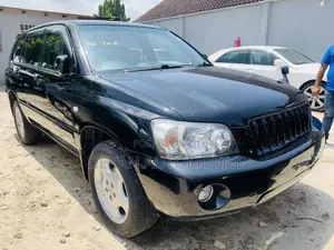 Photo - Toyota Kluger 2004 Black
