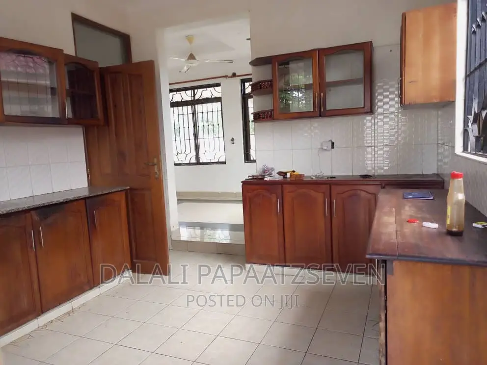3bdrm House in Dalalipapaatzseven, Kinondoni for rent