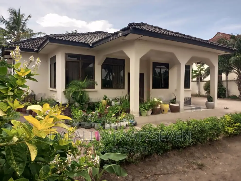 3bdrm House in Dalalipapaatzseven, Kinondoni for rent