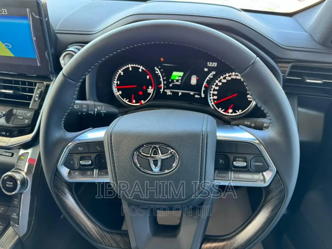 Toyota Land Cruiser 2023 Gray