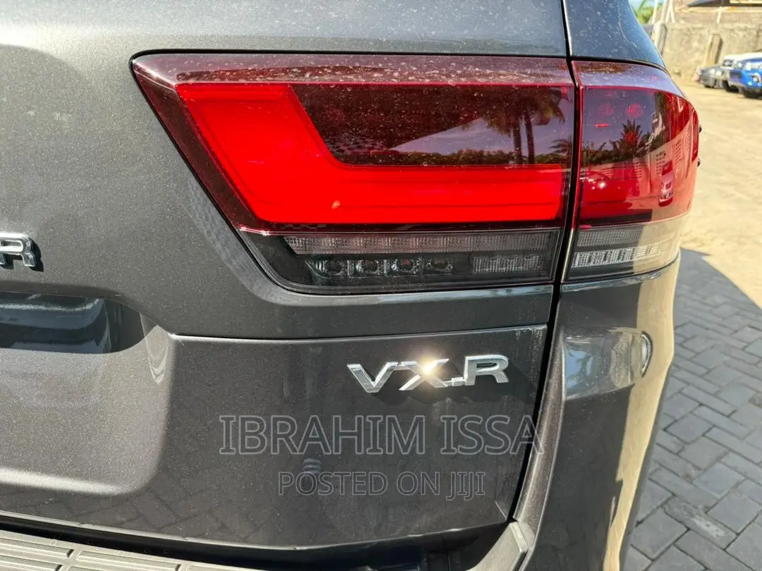 Toyota Land Cruiser 2023 Gray