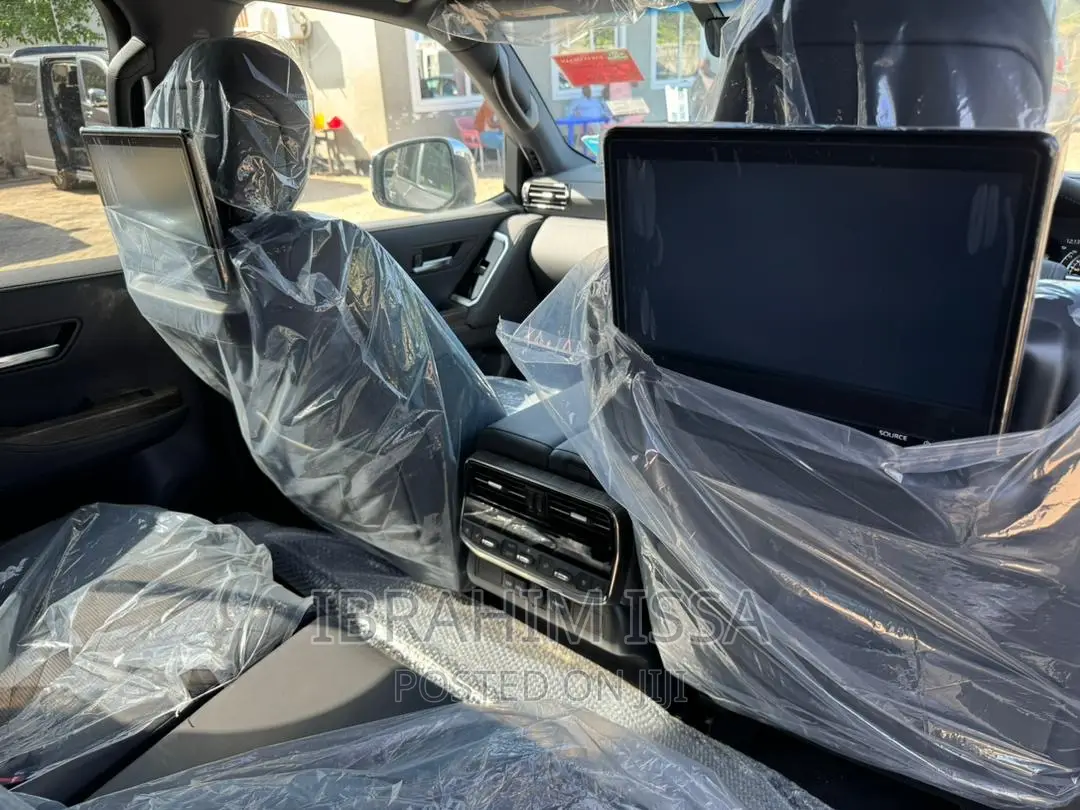 Toyota Land Cruiser 2023 Gray
