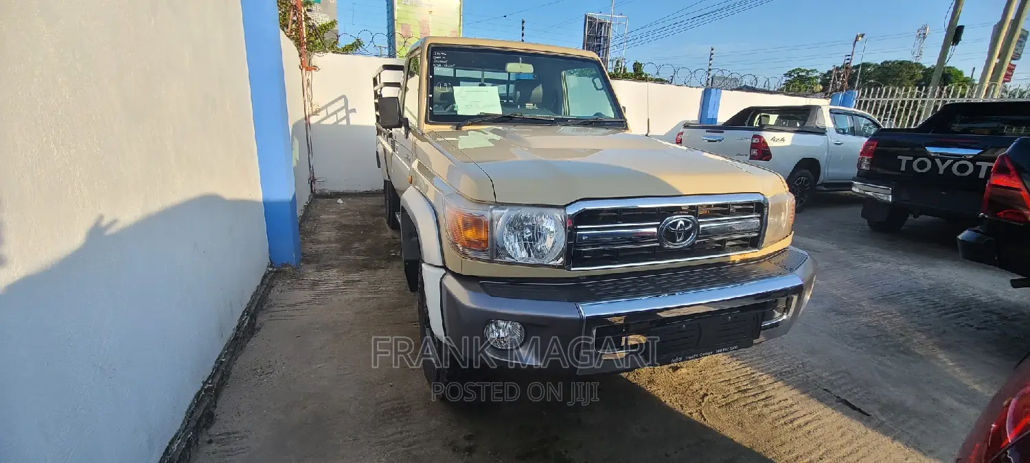 Toyota Land Cruiser 5.7 V8 2015