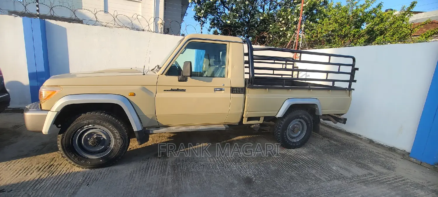 Toyota Land Cruiser 5.7 V8 2015