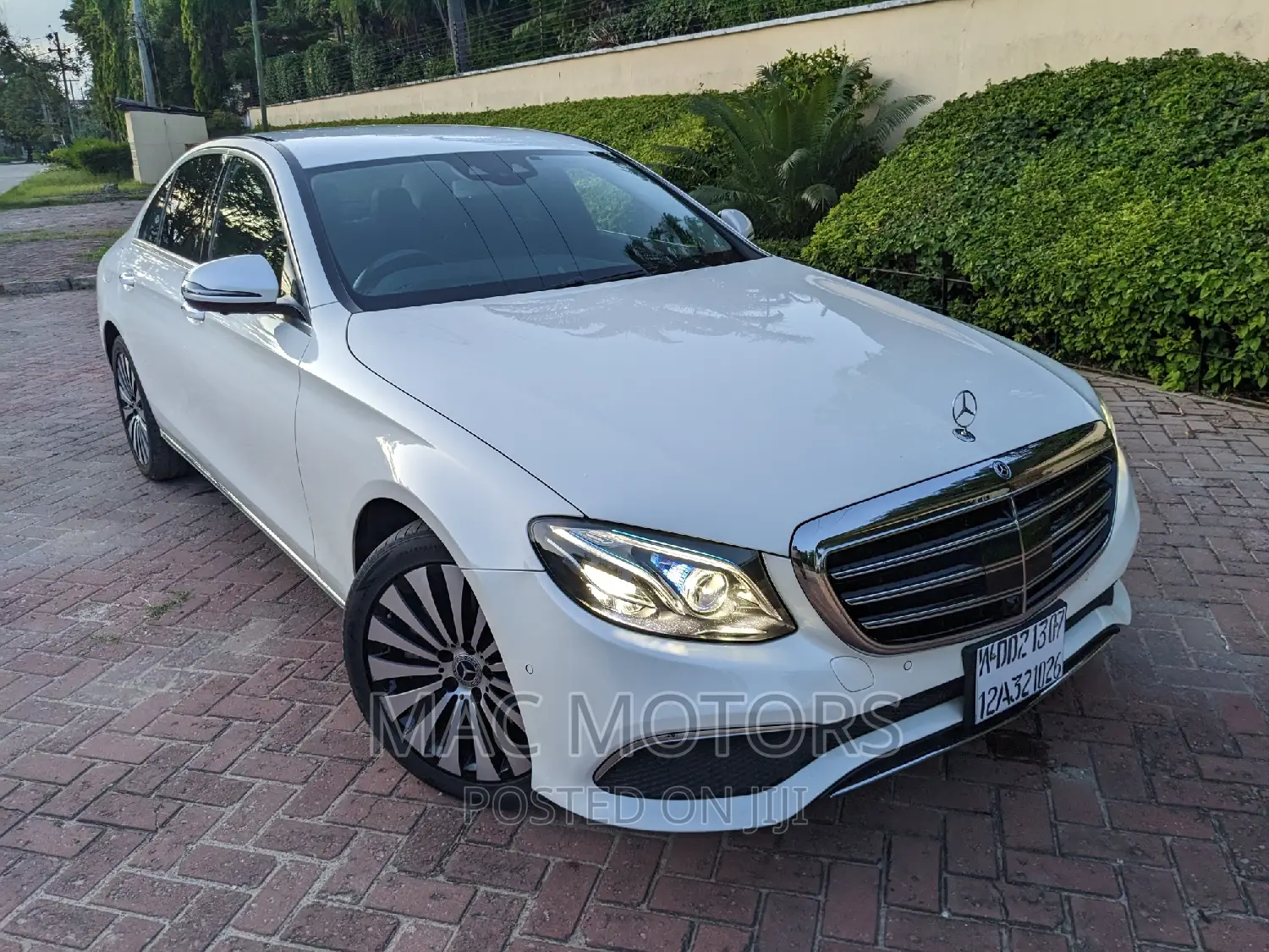 Mercedes-Benz E400 2017 White