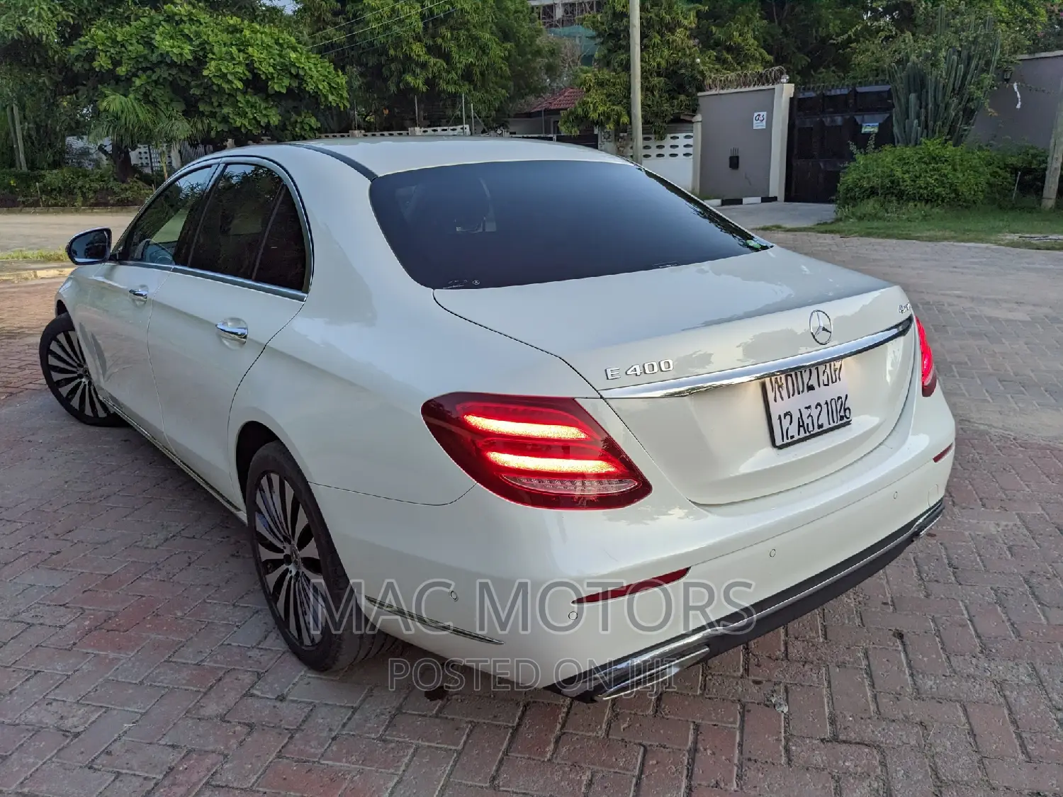 Mercedes-Benz E400 2017 White
