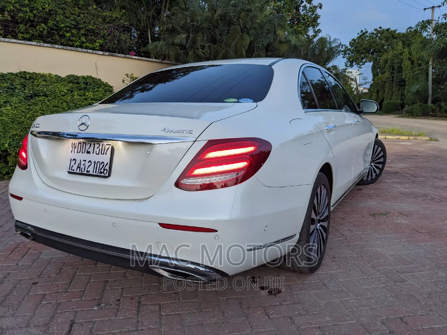Mercedes-Benz E400 2017 White