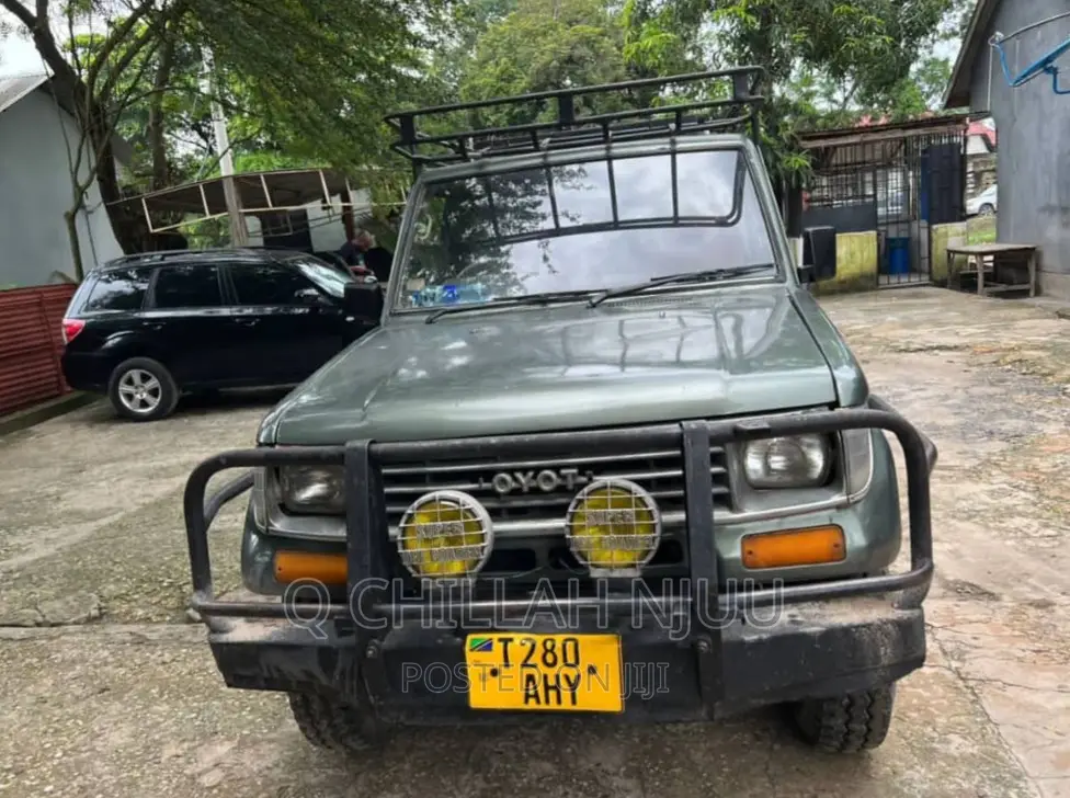 Toyota Land Cruiser Prado 2000 Gray