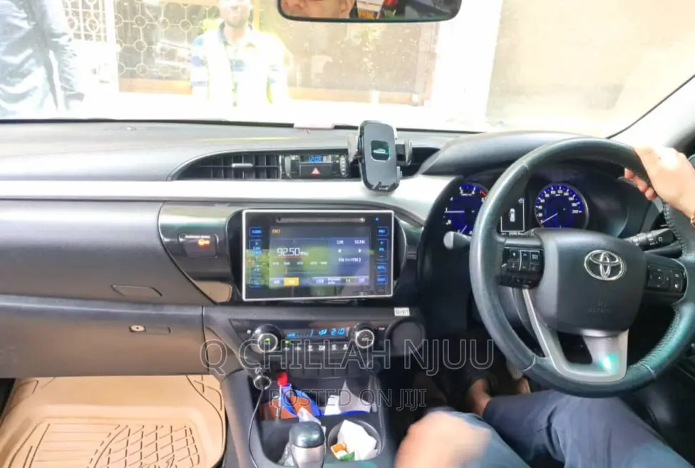 Toyota Hilux 2015 Silver