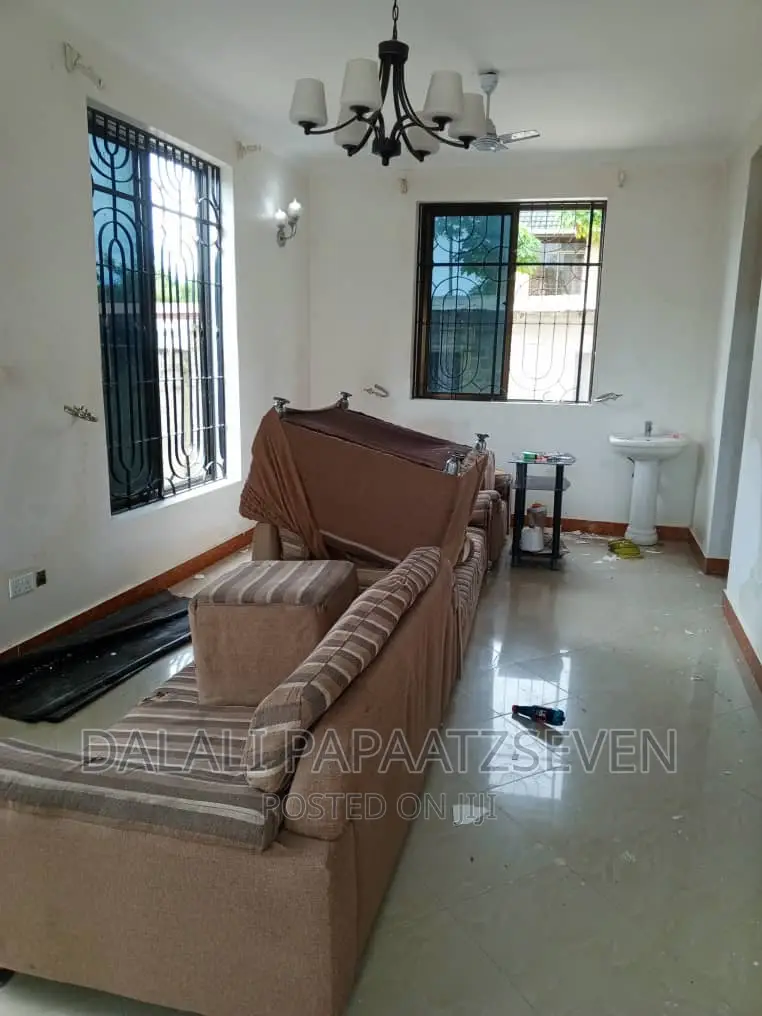 3bdrm Apartment in Dalalipapaatzseven, Kinondoni for rent