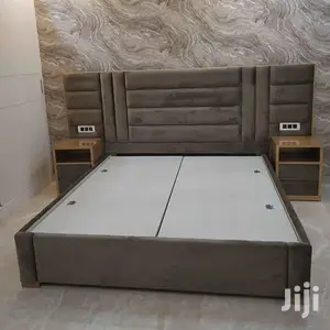 Classic Bed Design (Bedside+Sockets)