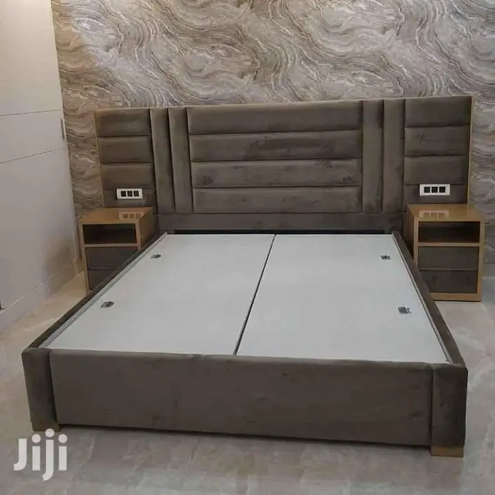 Classic Bed Design (Bedside+Sockets)