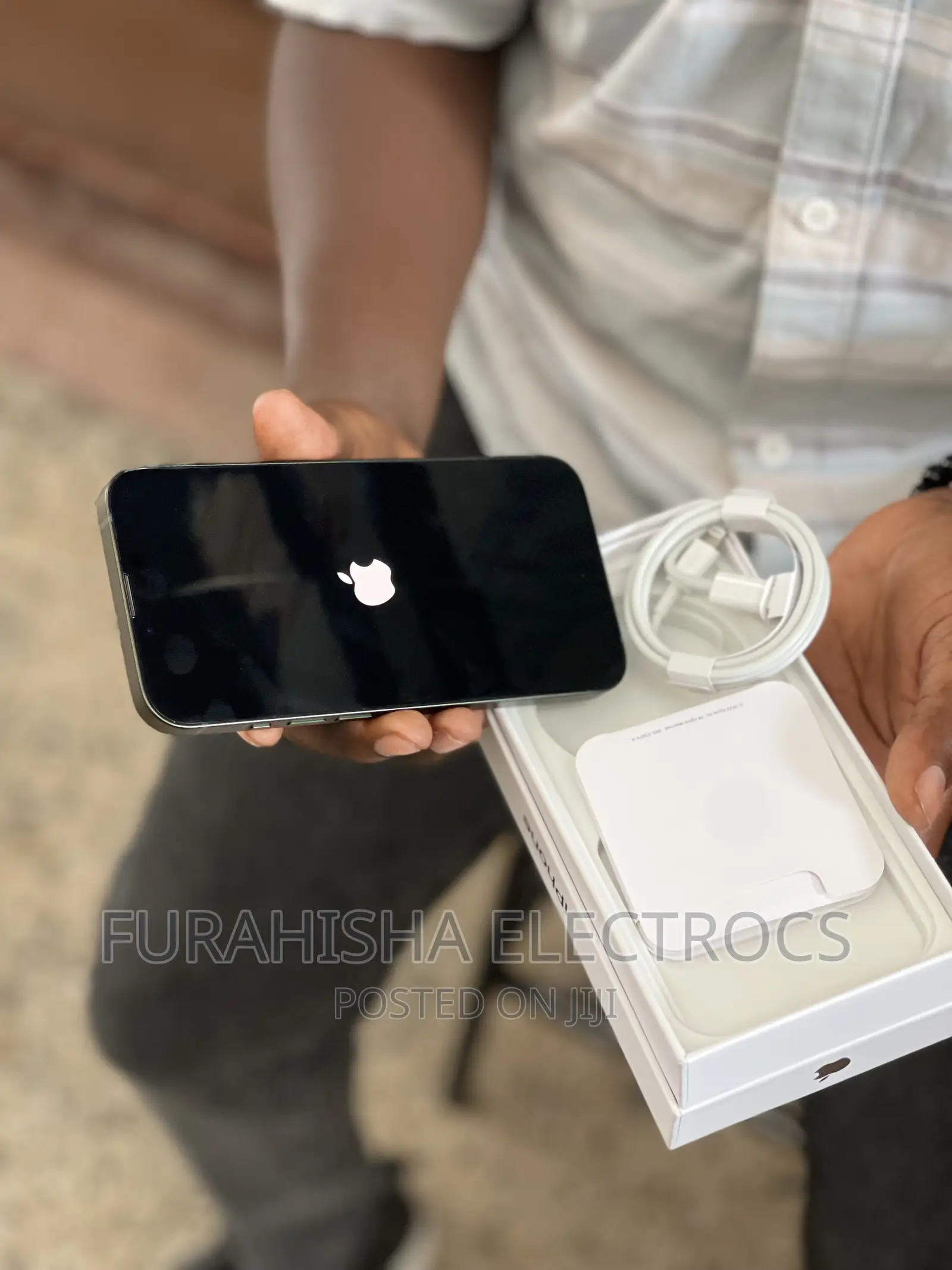 New Apple iPhone 13 128 GB Green