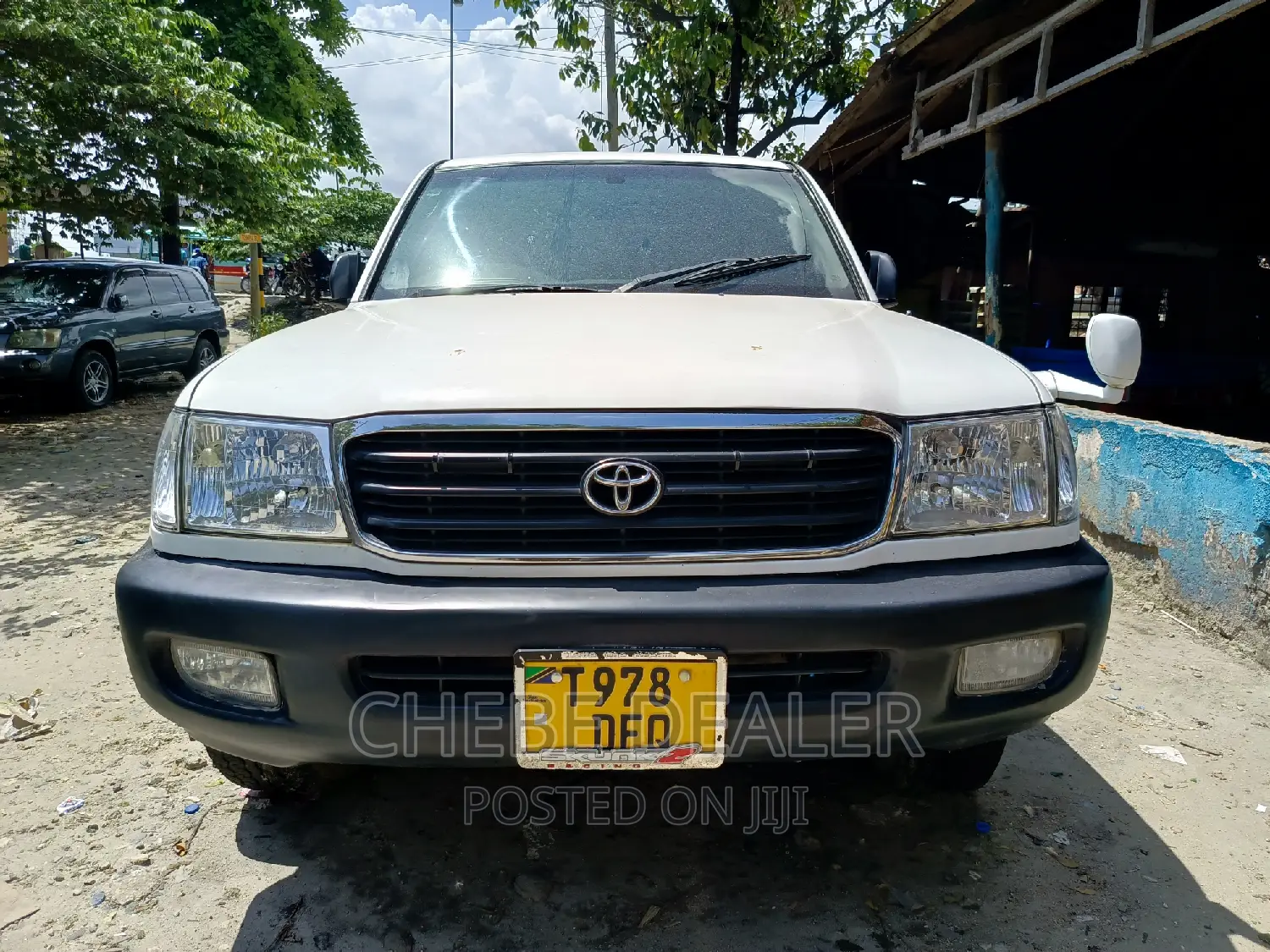 Toyota Land Cruiser 2005 White