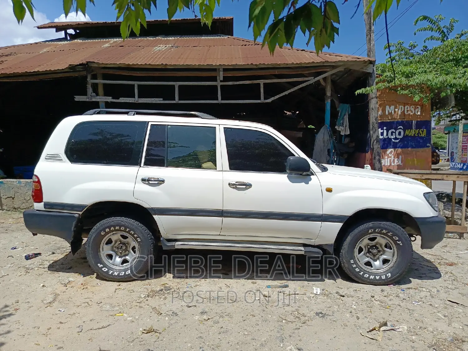 Toyota Land Cruiser 2005 White