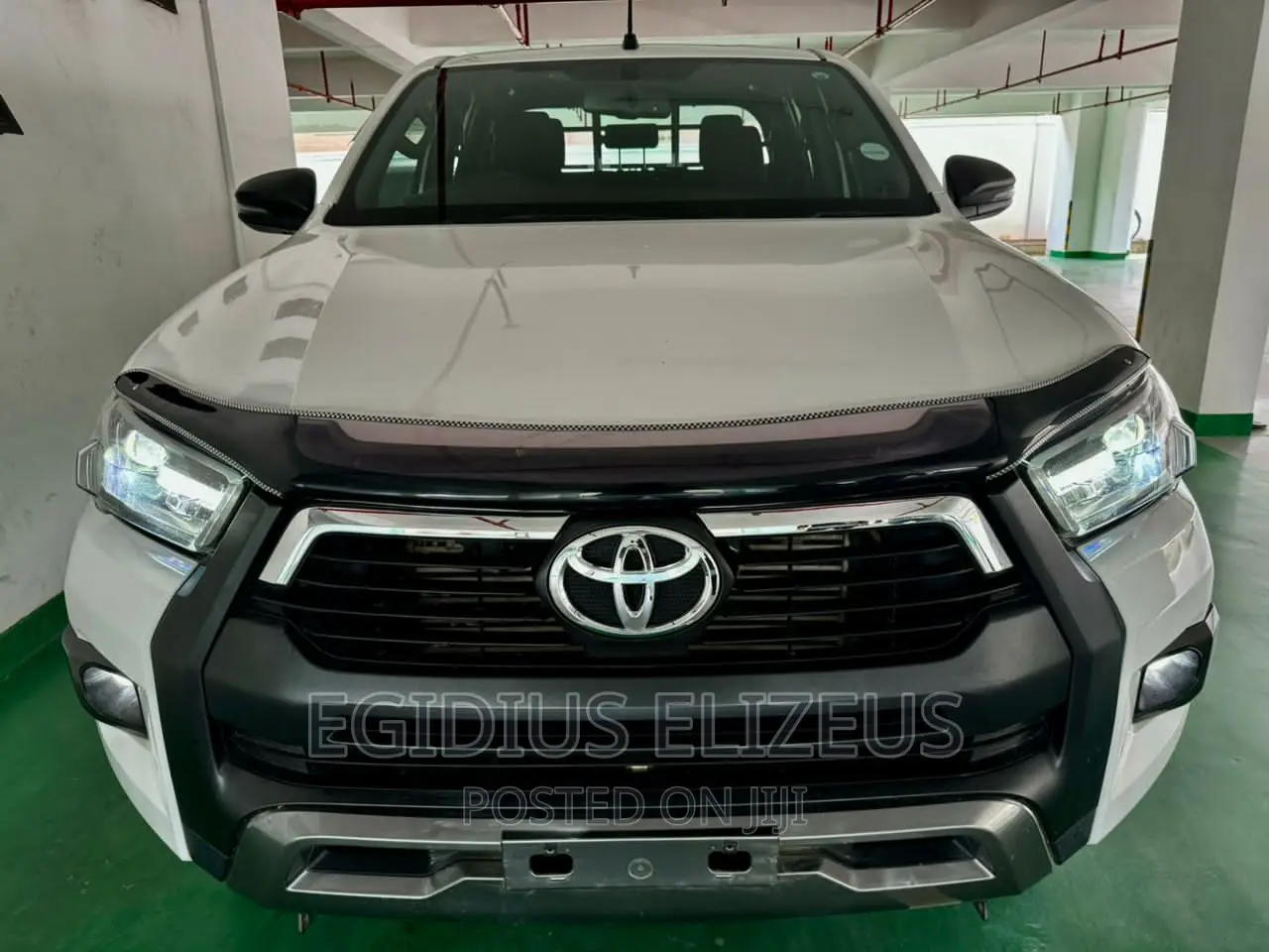 New Toyota Hilux 2022 White