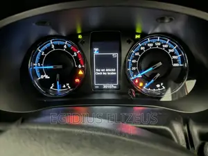 New Toyota Hilux 2022 White