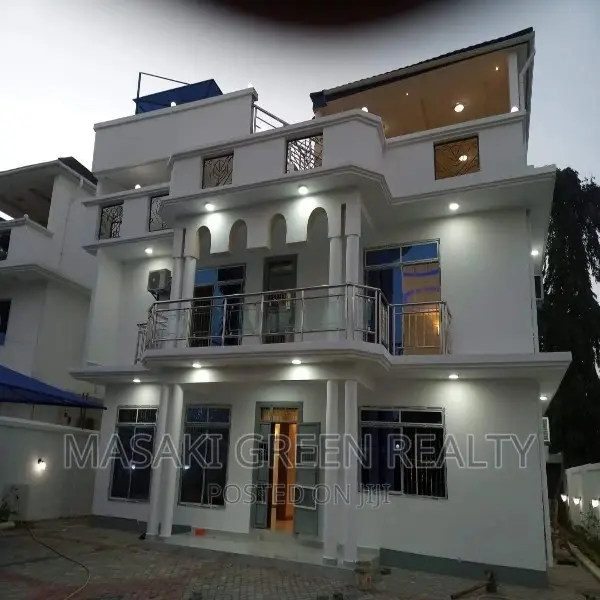 5bdrm House in Masaki for sale