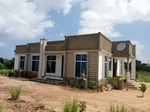 4bdrm House in Dalalipapaatzseven, Kinondoni for sale