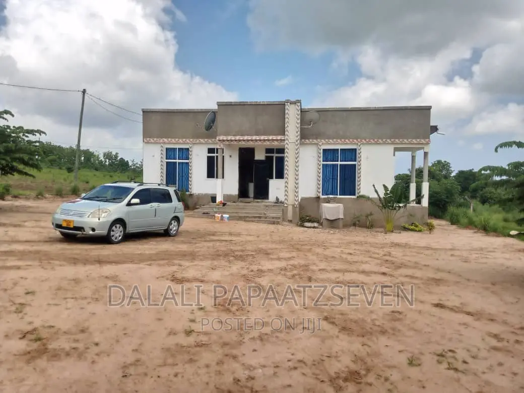 4bdrm House in Dalalipapaatzseven, Kinondoni for sale