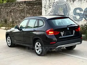 Photo - BMW X1 2013 Black