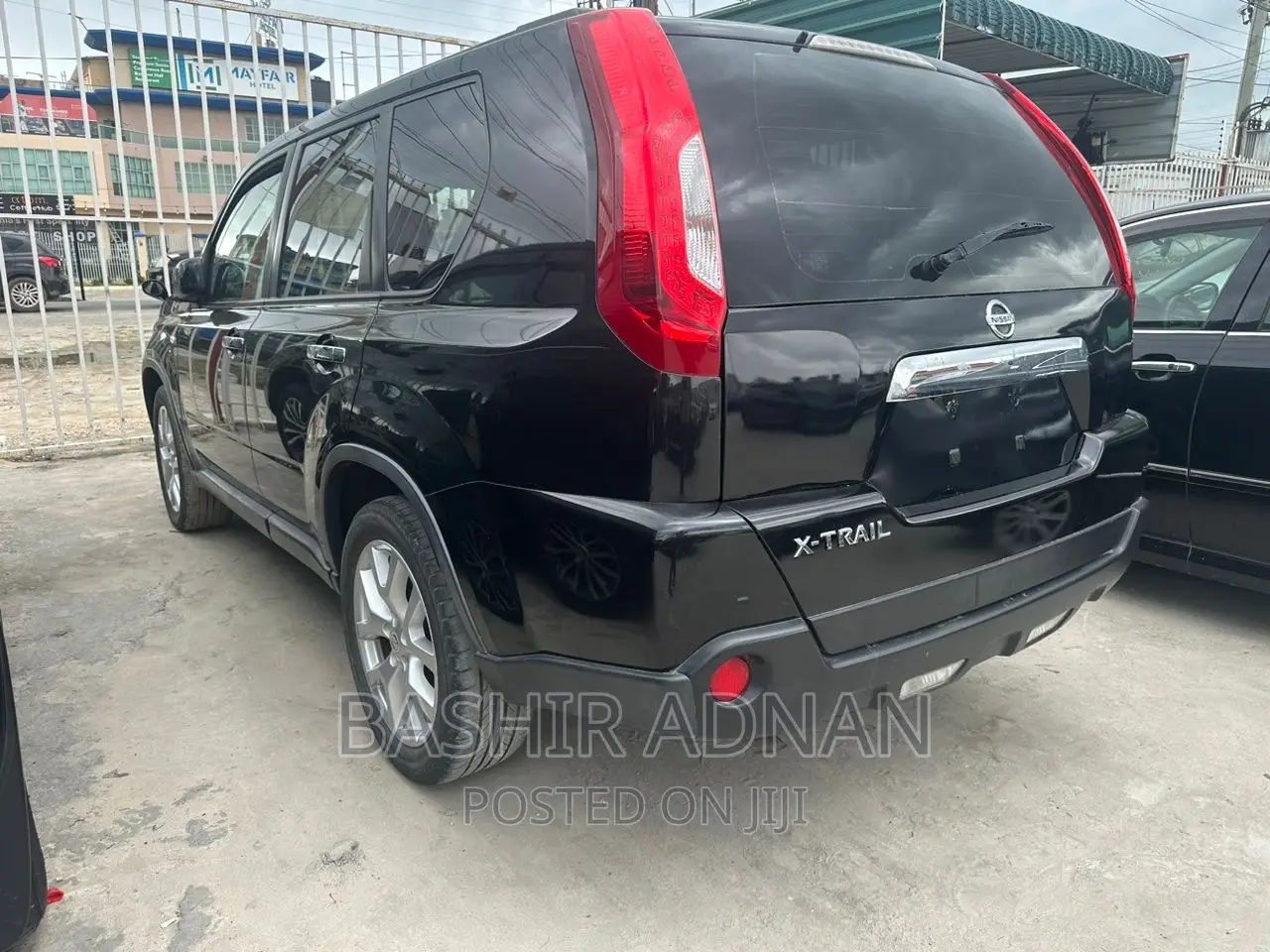 Nissan X-Trail 2.0 Petrol FWD 2013 Black