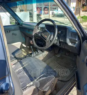 Toyota Hilux 1999 Blue