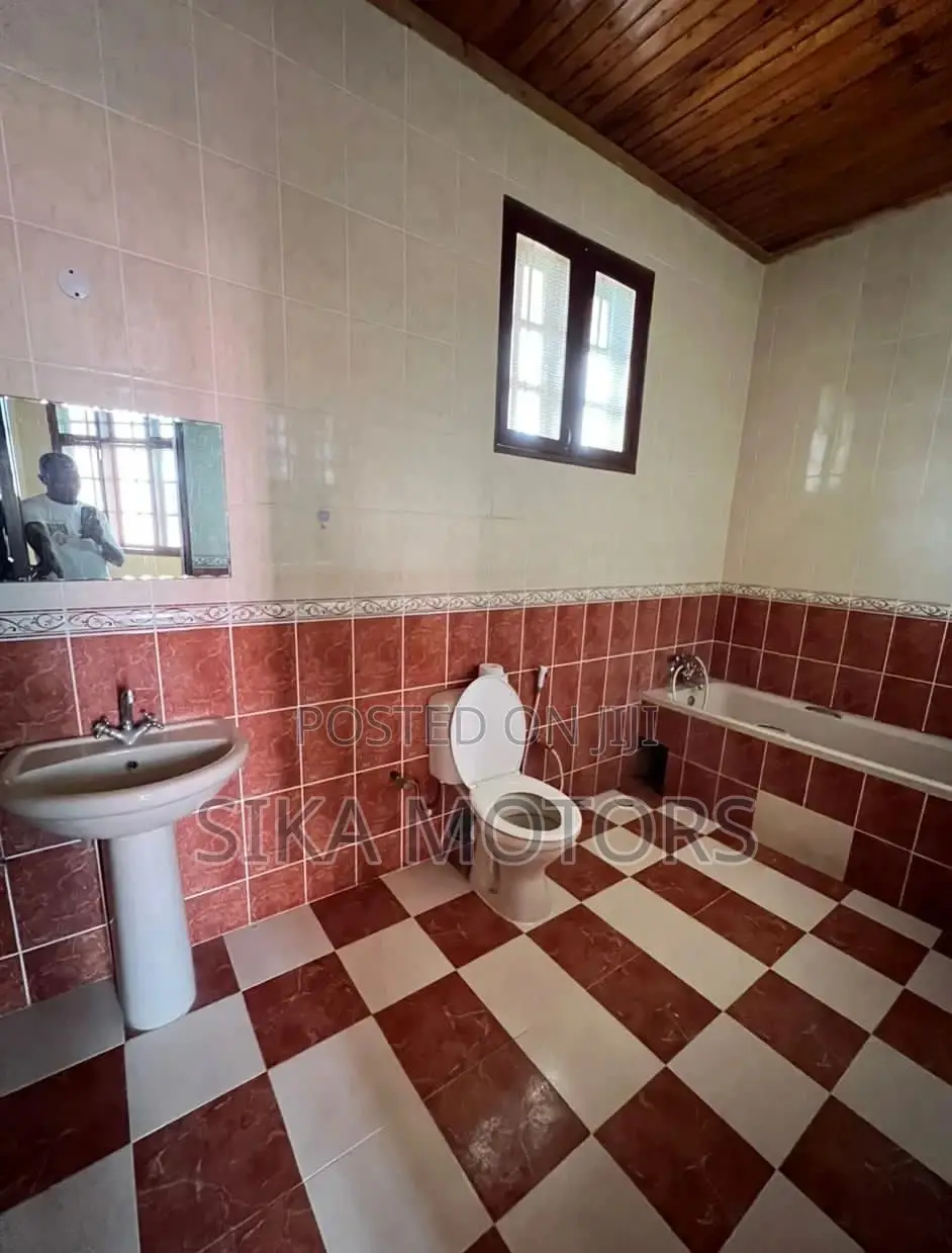 4bdrm Mansion in Sika Citadel, Mbweni for rent