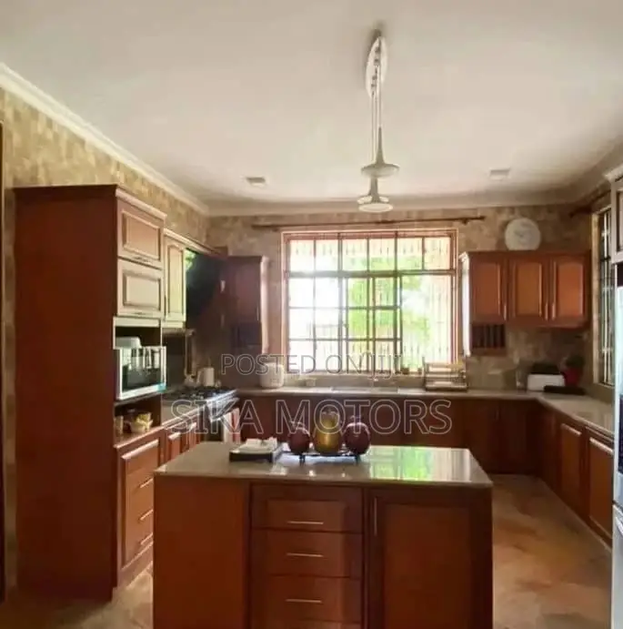 5bdrm Mansion in Sika Citadel, Bunju for sale