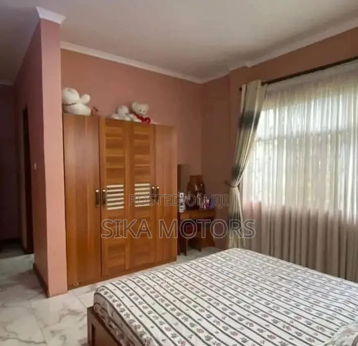 5bdrm Mansion in Sika Citadel, Bunju for sale