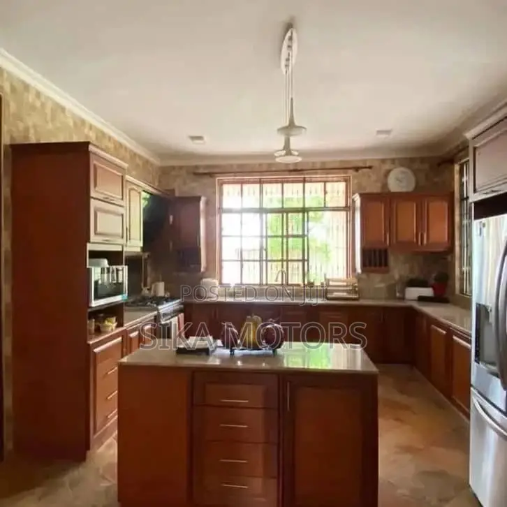 5bdrm Mansion in Sika Citadel, Bunju for sale