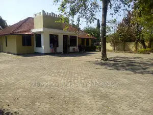 3bdrm House in Ada Estate for rent