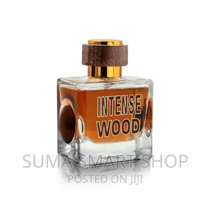 INTENSE Wood Perfume .