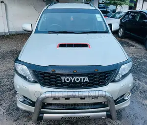 Toyota Fortuner 2016 Silver