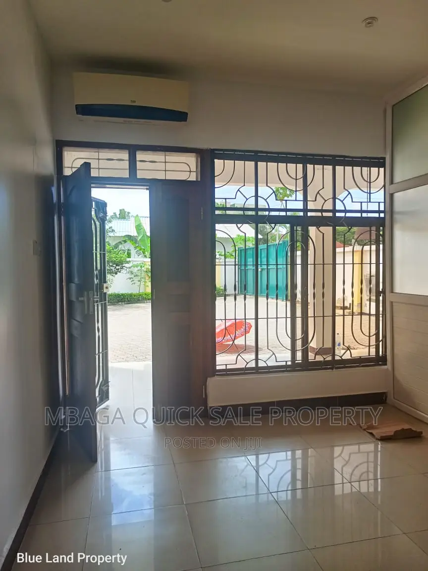 4bdrm House in Masai Near Slip Way, Masaki for rent