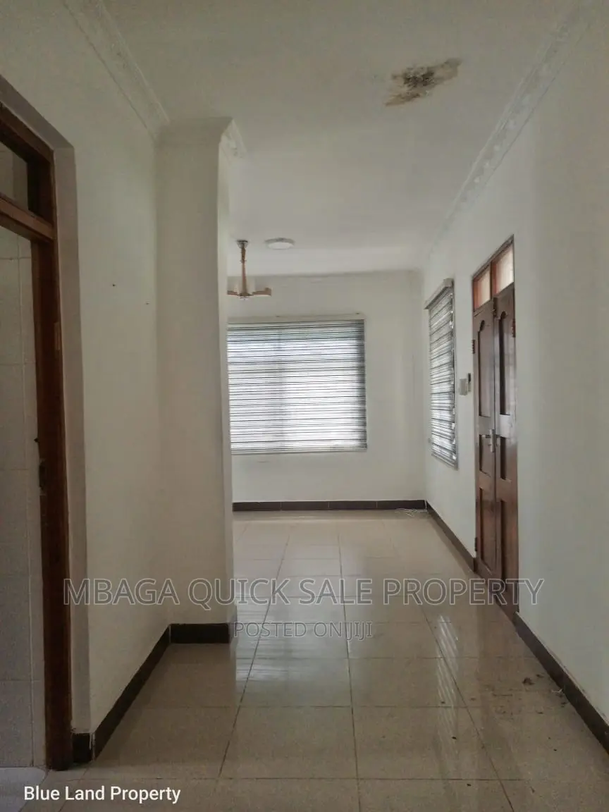5bdrm House in Oyster Bay for rent